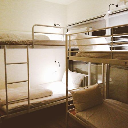 Luftpause Hostel Каосюн Екстериор снимка