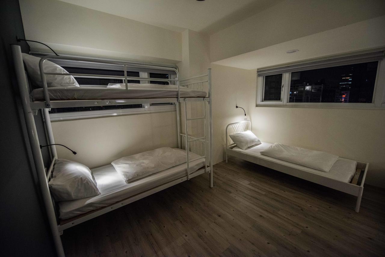 Luftpause Hostel Каосюн Екстериор снимка