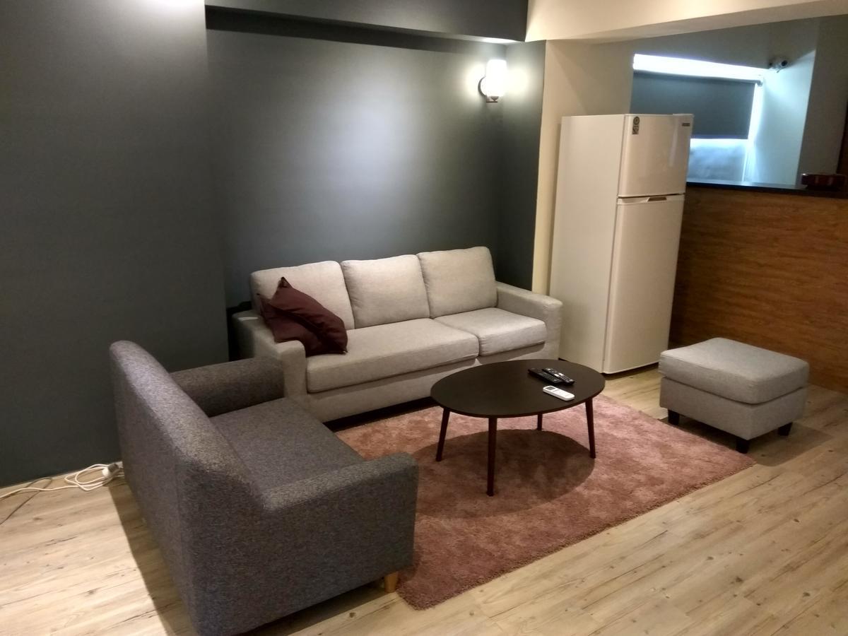 Luftpause Hostel Каосюн Екстериор снимка
