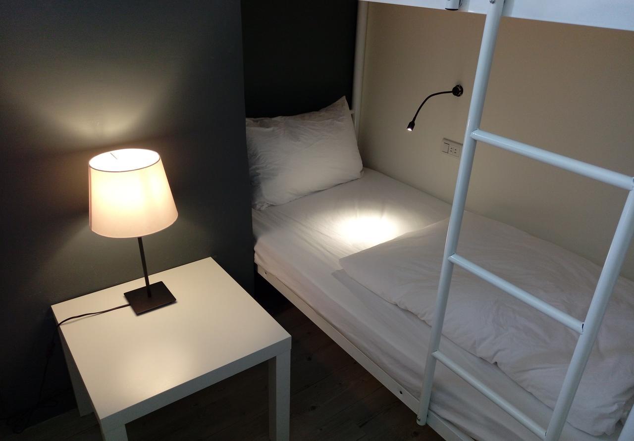 Luftpause Hostel Каосюн Екстериор снимка